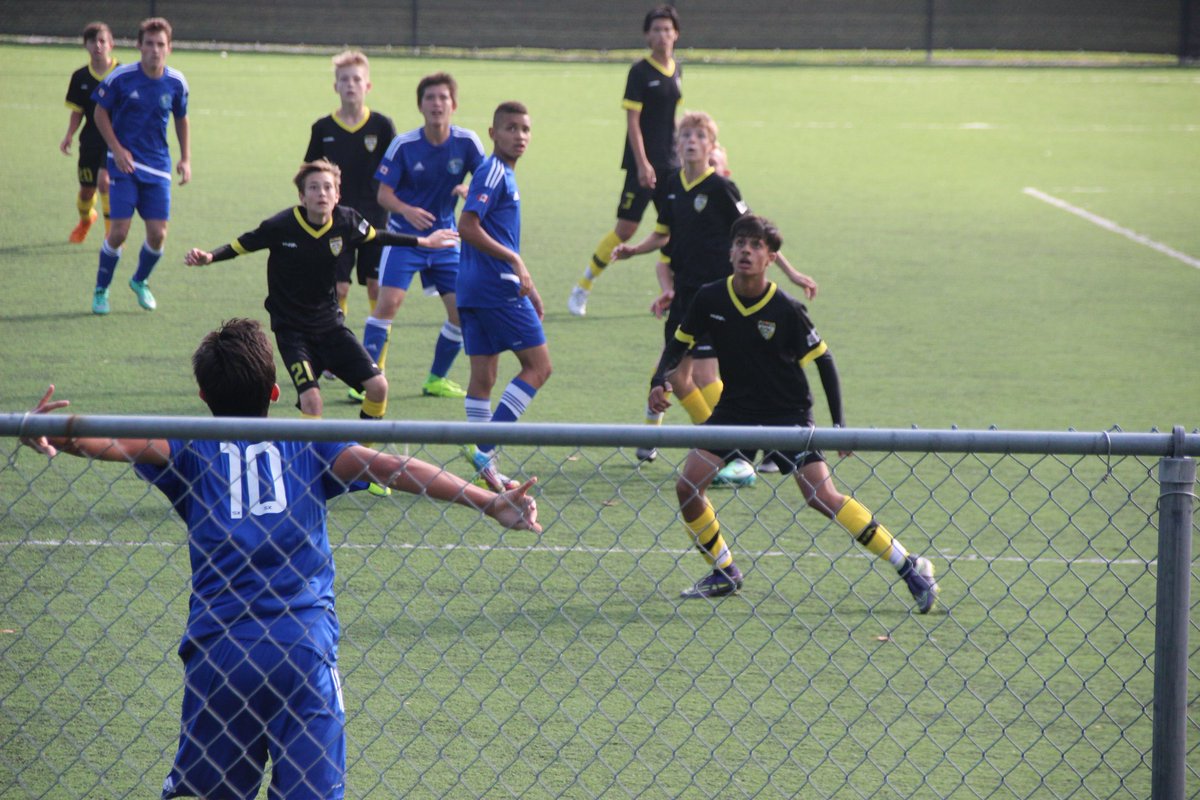 AYSC2002OPDL's tweet photo. More action shots today's match @burlsoccer @CoachCiampa @jazboysg @aysc64 @osa @YorkRegionSA #OPDL https://t.co/hFIHDcpHgX