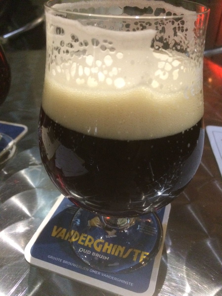Birragenda's tweet photo. Closing #milanobeerweek2016 with a personal favourite... @OmerVDG VanderGhinste Oud Bruin at @BBruxellesPub__ https://t.co/jy4dmenqEN