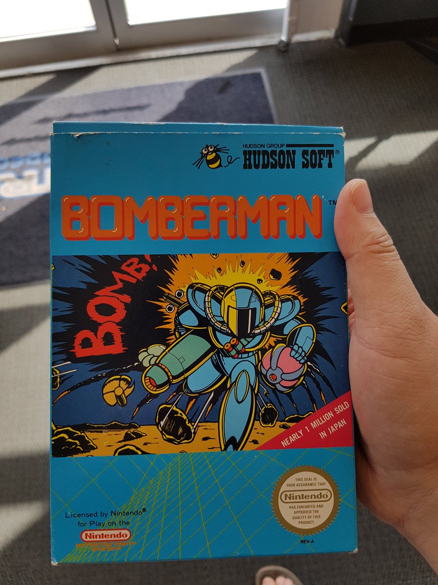 Chownado's tweet photo. One of my newer finds. Everything in the box. Still a hard game to play.
 #retrogames #nes https://t.co/zREScwmvUd