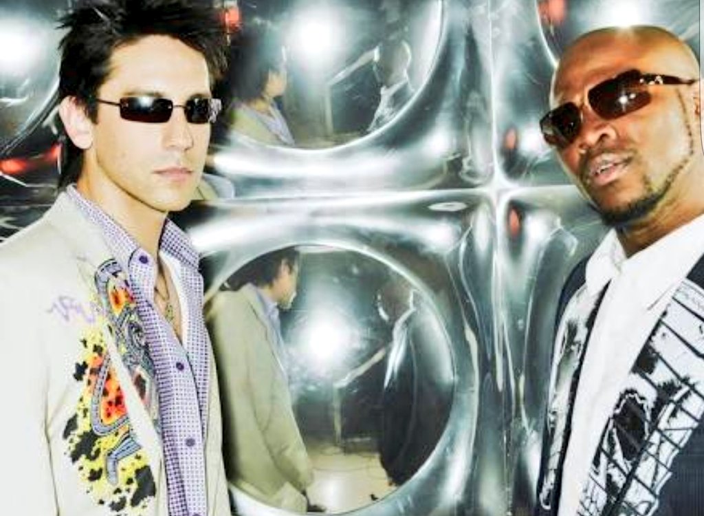 Mzansimagic's tweet image. "The Music" now on #MMMandozaTribute! Here's to a pioneer of crossover music in RSA! #RIPMandoza @dannykmusic