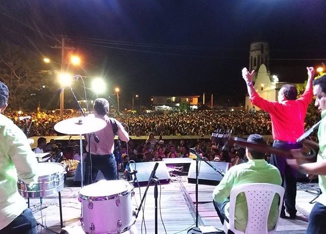 Grandiosa presentación de nuestro EMPERADOR DEL ACORDEON y EL TODOTERRENO en Santo Tomás Atlántico