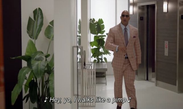 sempre più convinto esista una sfida segreta tra i costumisti di #Ballers a chi gli trova il vestito più improbabile