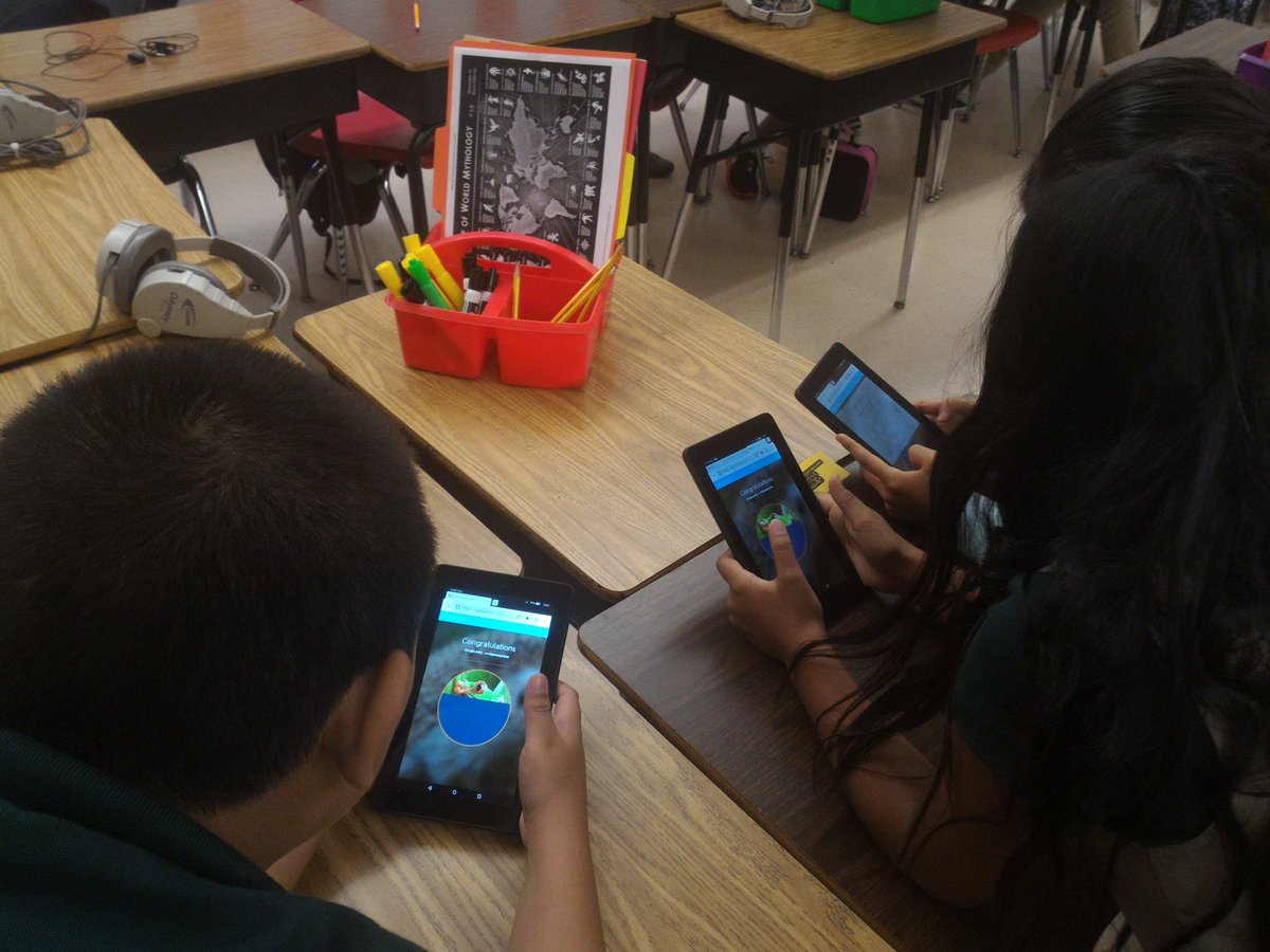CVEagles5's tweet photo. @CasaViewES @PersonalizeDISD Interactive Vocabulary #teamwork #kindlelearning #jivdaya #showmeyourkindle #GoEagles https://t.co/CaRo9x7NXl