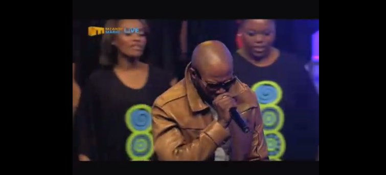 Mzansimagic's tweet image. Mandoza shared his wisdom during @ClashofChoirsSA, WATCH: bit.ly/2d8LN01 #RIPMandoza #MMMandozaTribute