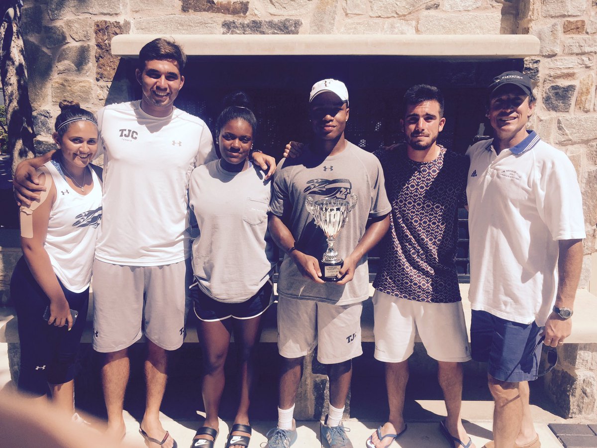 TJCTennis's tweet photo. Calvo lost 4-6 6-4 6-4 to Texas. Good weekend with everyone and we had great host! https://t.co/YfsQXWqqxE