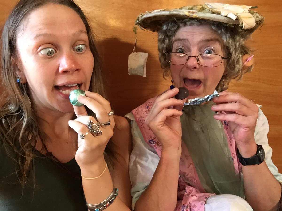 Trishwich's tweet photo. Zephrum's Great Aunt Gussie &amp; Brooke... FINALLY eat chocolates. #FastingSatisfaction #SpandaAnandaSoup @bogglebang https://t.co/jEhqYO3xPo