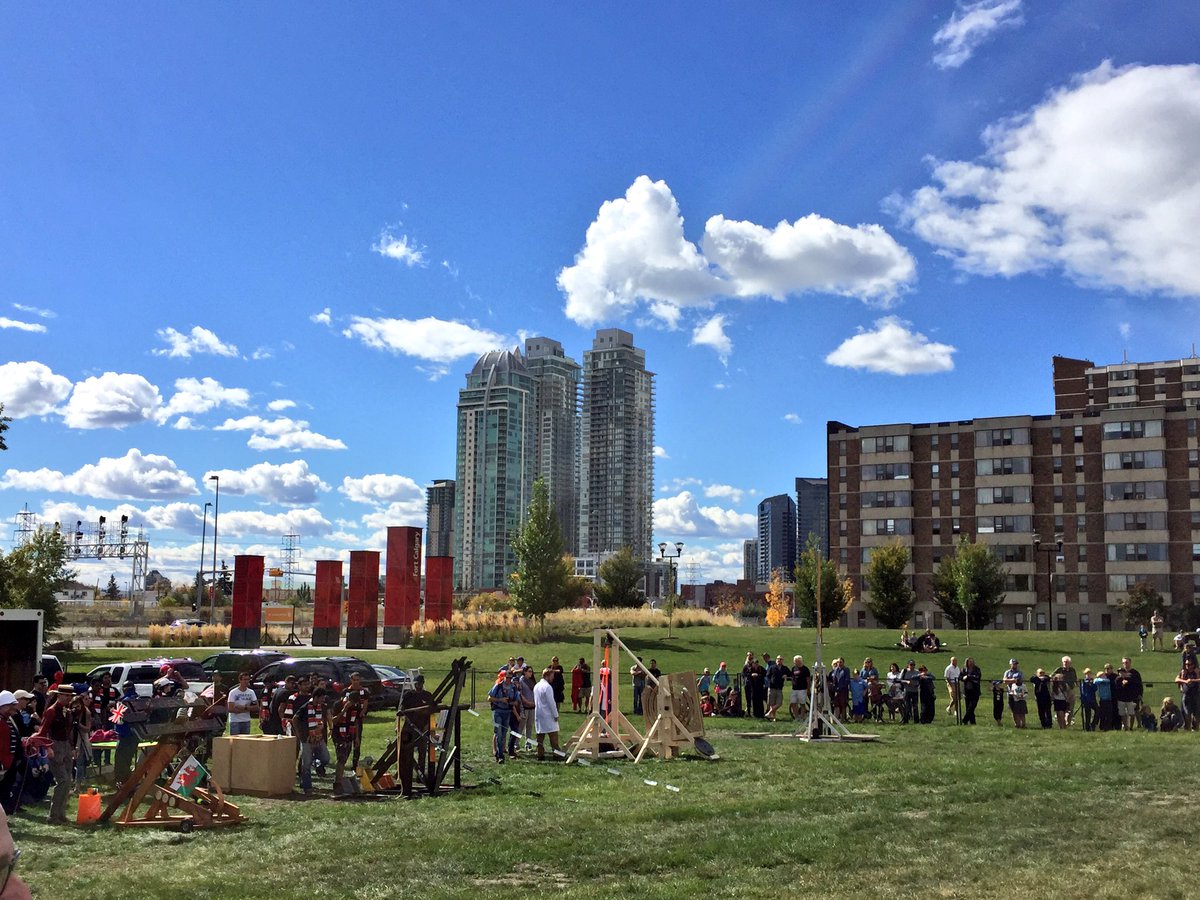 Catapult competition going on <a href="/fortcalgary/">Fort Calgary Historic Site</a> #beakerhead come check out the catapults design #yycevents