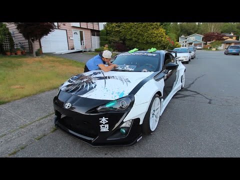 TweetingJapan's tweet photo. Bleach/Ulquiorra themed car 😍 https://t.co/smO5rwmvLF