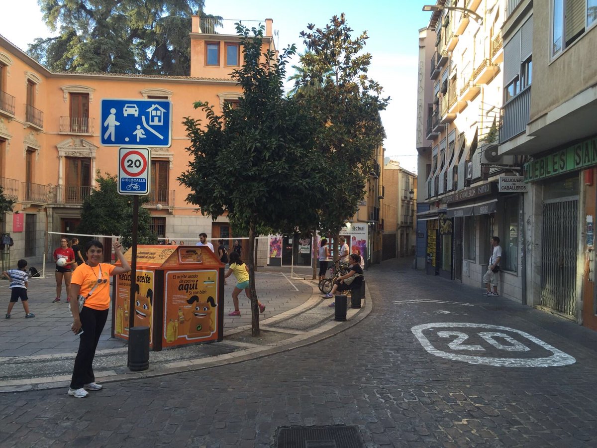 MarielaFBermejo's tweet photo. Día intenso visitando actividades en #SemanaEuropeaMovilidad #SEM #MobilityWeek #EU4LifeQuality #SemanaMovilidad2016 https://t.co/TQkRfB7piC