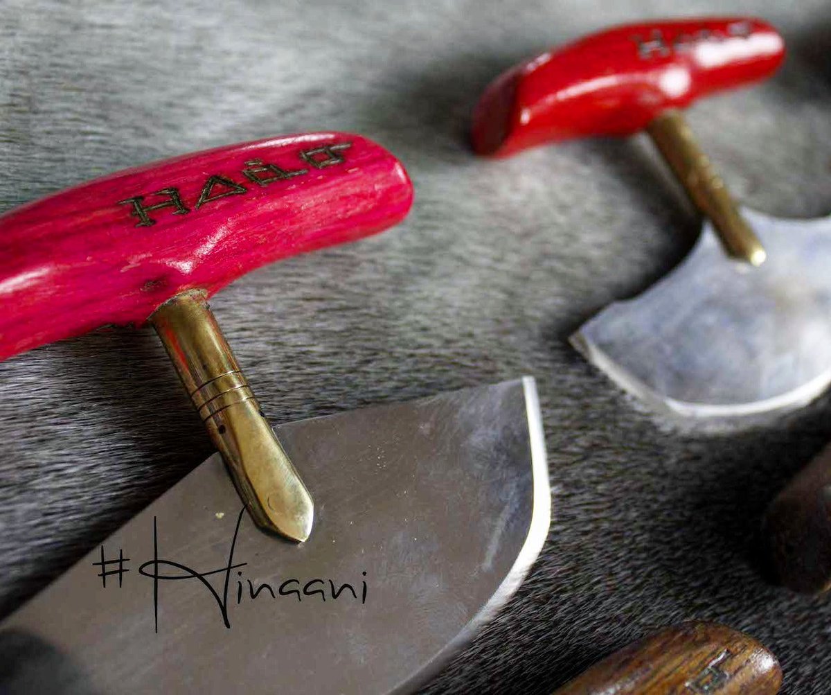 Colourful Ulus are just fun!
#Hinaani #Ulu #Inuvative #nunagram #Inuit