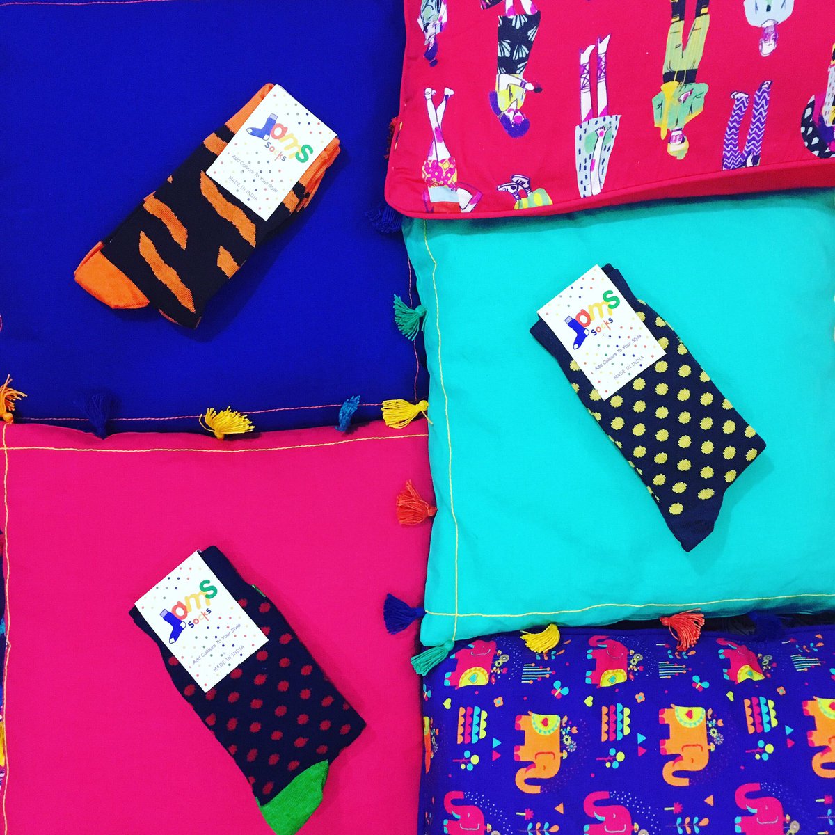 salilkapoor03's tweet photo. #JamsSocks #fashion #dappered #dandy #menswear #mensfashion #socks #gents #luxury #lifestyle #blogger #sockslover https://t.co/HILRRtaE0j