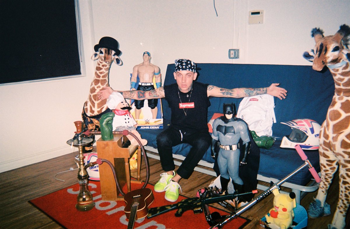 iamblackbear's tweet photo. day in life https://t.co/CepML0LqrM