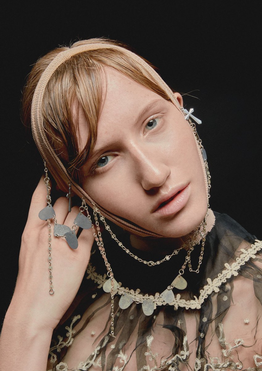 NOTEBLEMAG's tweet image. WHAT LIES BEYOND #editorial by Alex Sutter issuu.com/noteblemag/doc…
#fashion  #fashionphotography #fashionmagazine