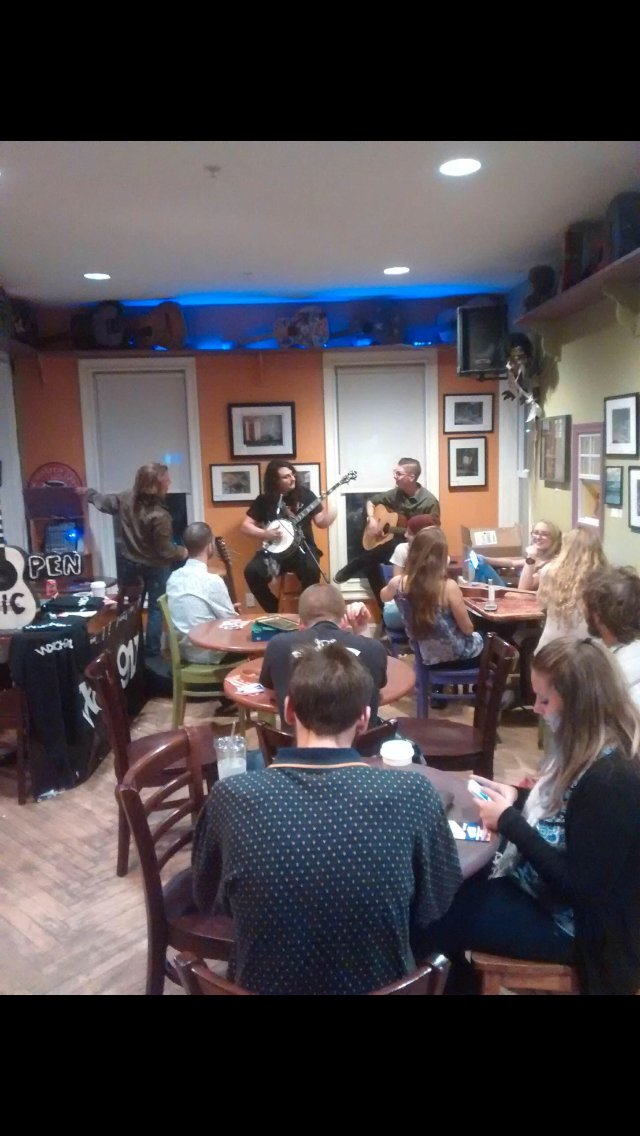 TomZarecki's tweet photo. OPEN MIC and @WXCI day at #MoltenJava yesterday brought in many caffeine & music lovers. Don’t miss the next one. https://t.co/0VTQBPMx9H