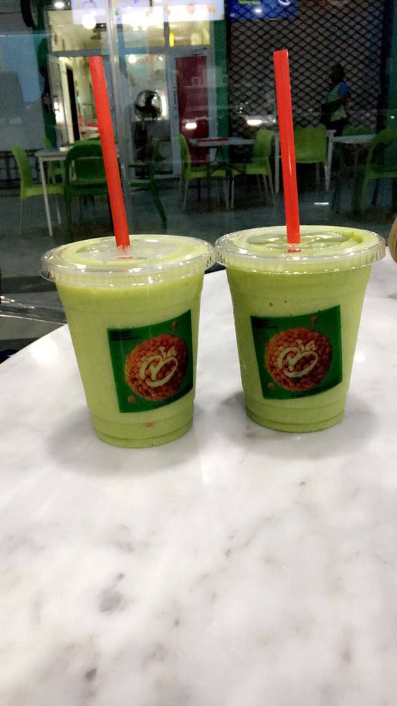 fancyacholonu's tweet image. Had an amazing immune boosting green juice for the first time in #Naija in #surelere #grenjuice #healthy #spinach