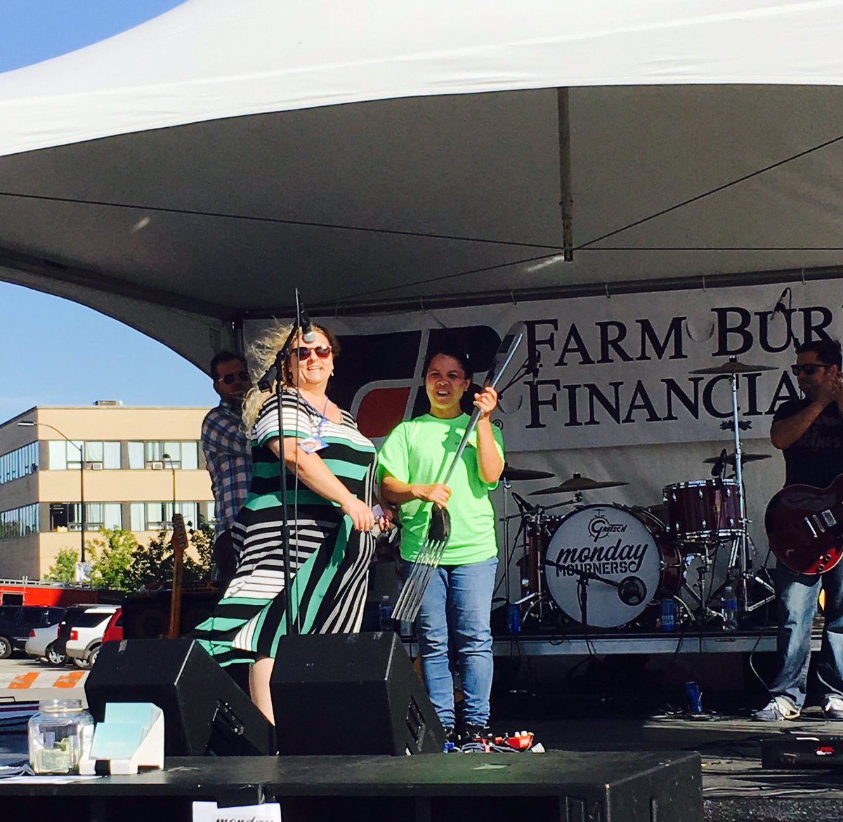 IowaMurphy's tweet photo. Congrats to People's Choice winner Hawaiian Grill at #WFMF2016. Thanks for the contest @more1041! https://t.co/Ptq13fUr4D