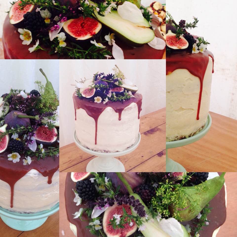 Cake... That is all #cornwall #wedding #newquay #loveCornwall #lovefood #cake