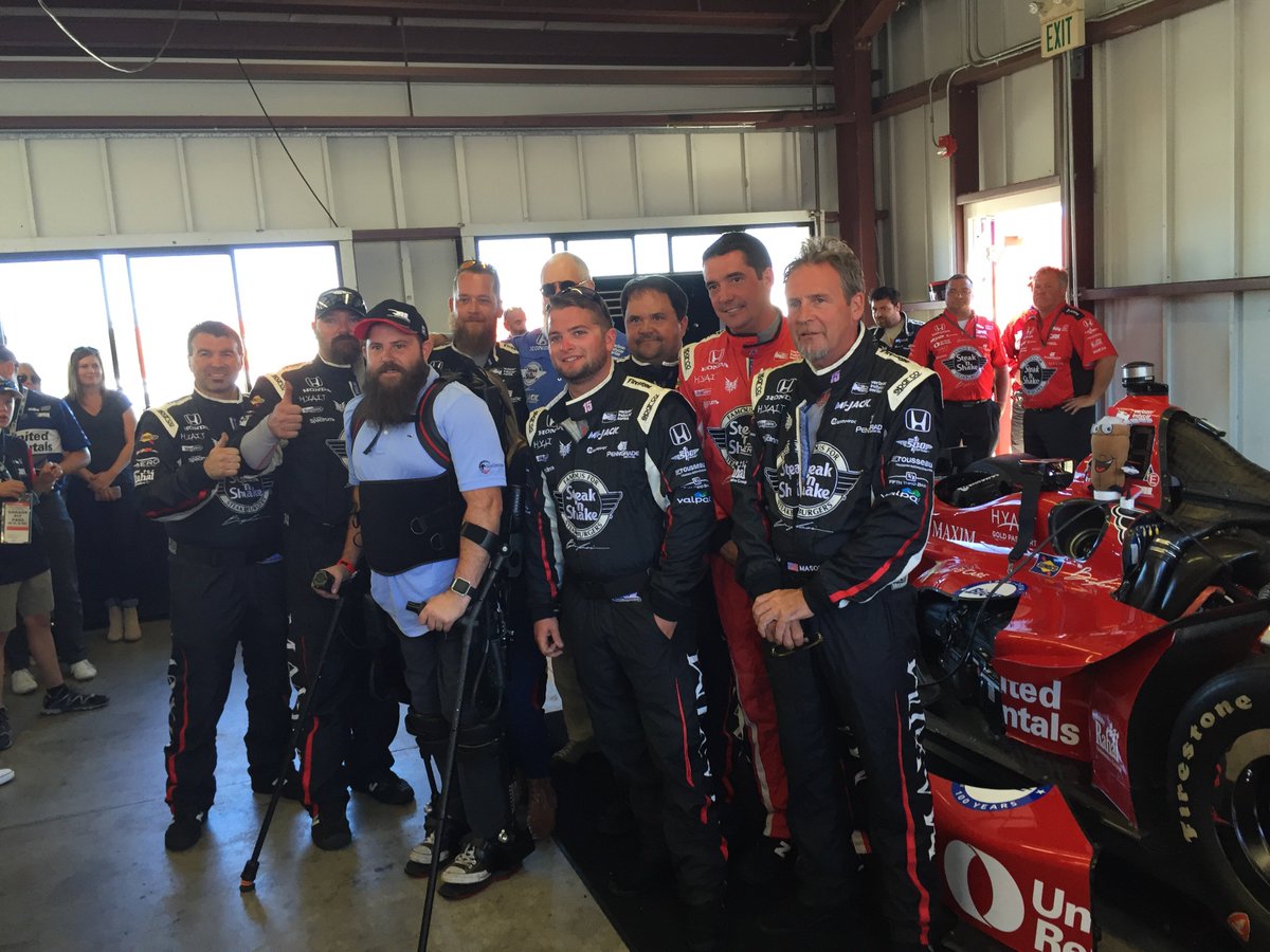 soldierstrong's tweet photo. United we STAND! @GrahamRahal  @soldierstrong @United_Rentals @RLLracing  #TurnsForTroops #danrose https://t.co/GccW1NEjF6