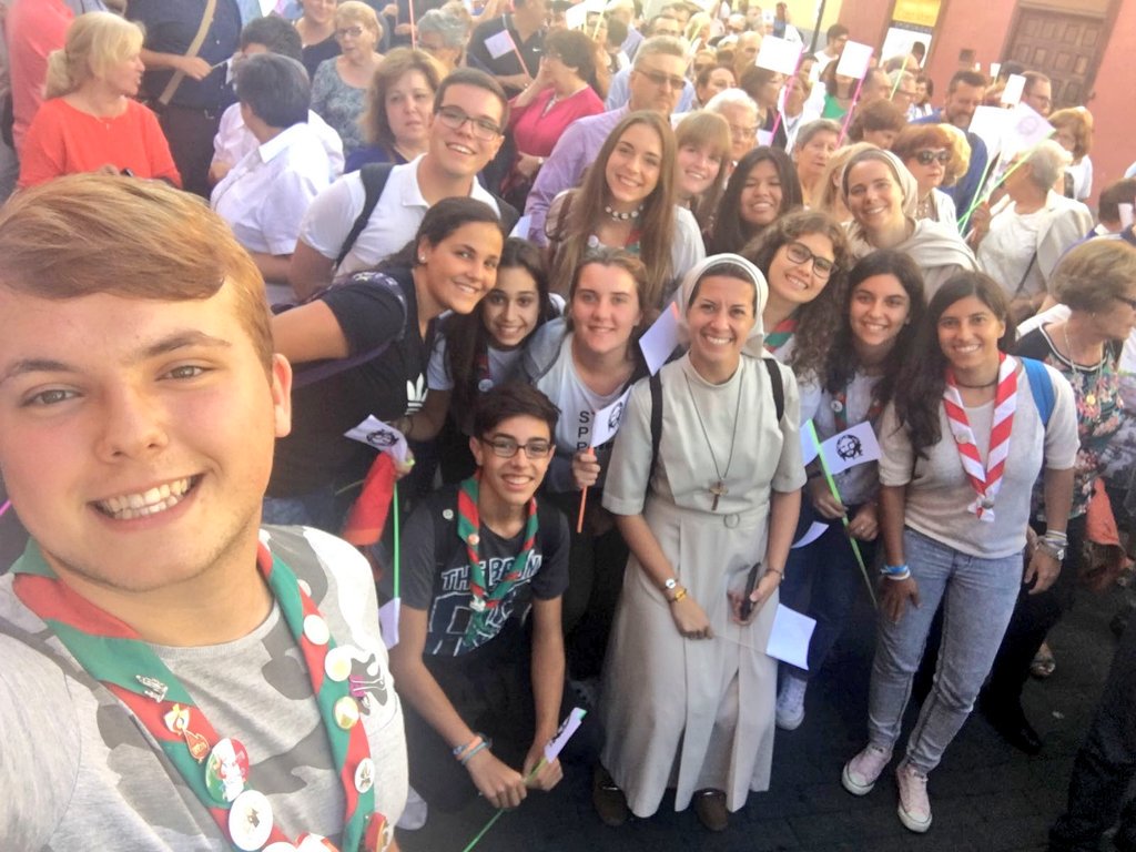 FocRealejos's tweet photo. Foc SantaCuestaLejos se reune en el incio de la Misión! #SpMasYMejor #ComenzamosConFuerza https://t.co/PDbcExI6lK