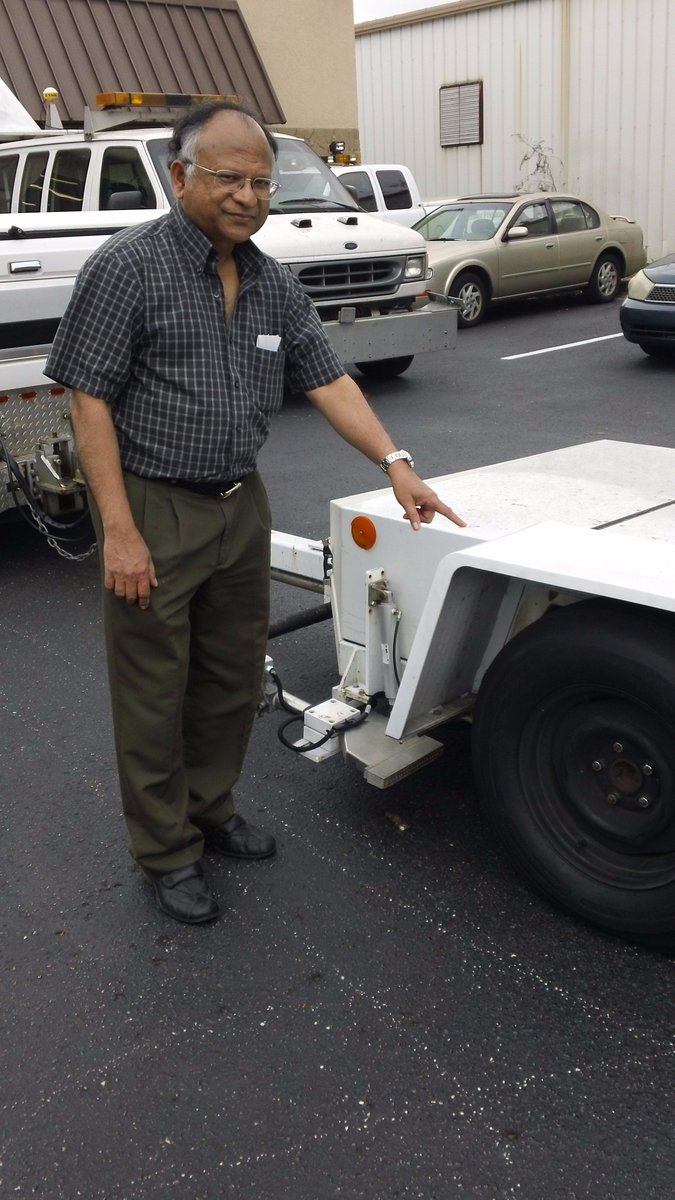 drwaheeduddin's tweet photo. #CE570 Road Safety #ASTM Skid resist/friction test on wet concrete pavt, Largo, FL, 2013. TY https://t.co/9dNFARIAop https://t.co/fwTPefT9Zx