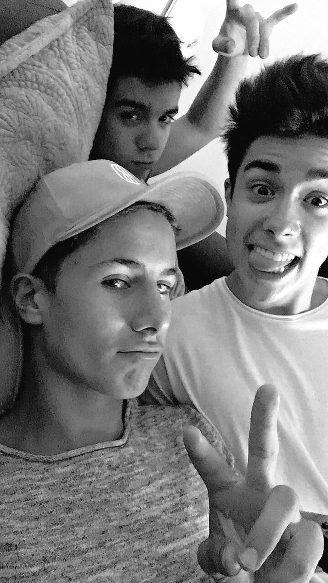 JuanpaZurita's tweet photo. Night https://t.co/fMcaD5jeCl