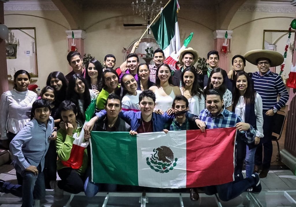 joss_mnl's tweet photo. ¡Viva México! 💚⚪️❤️ #NuevaGeneracion #TheTeam #RioSur #FriendsInGod https://t.co/lG37PEQVVR