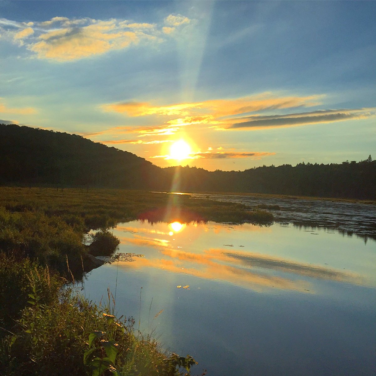 algonquinoutfit's tweet photo. RT @Canoe_Algonquin: Not a bad way to end a day!
#timriver #canoealgonquin #algonquinpark #kearney https://t.co/59jYT5B7je