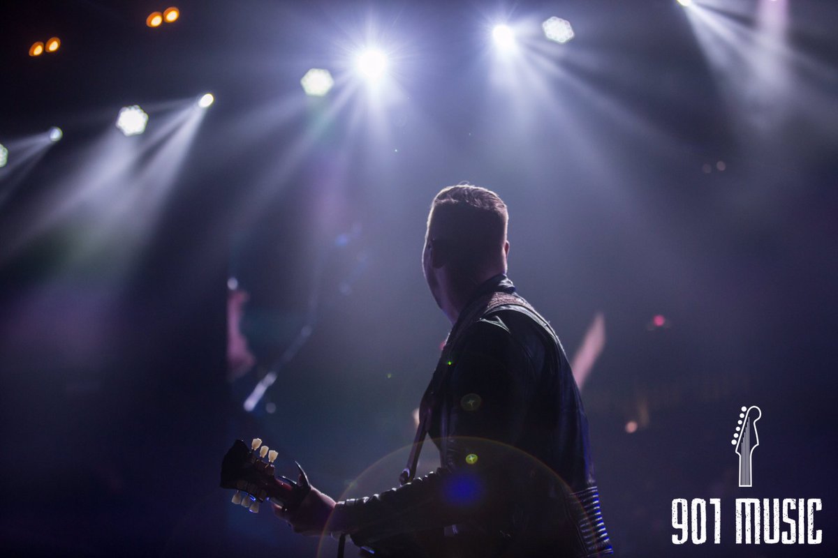901Music's tweet photo. "Clear" - NEEDTOBREATHE #TOURDECOMPADRES https://t.co/VwLZMAIrv9