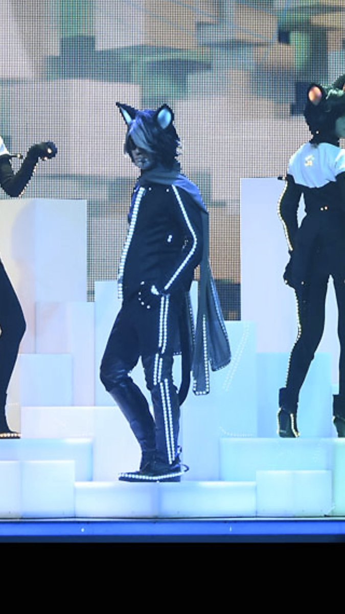 ট ইট র みづき 猫耳賢者 最近やりたいなぁ って思うコス やれるかどうかは二の次w 1 便宜上r E V O Sound Horizon 2 ペテルギウス ロマネコンティ リゼロ 3 夜叉白雪 文スト