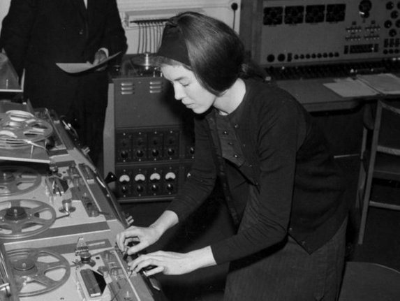 Two Documentaries Introduce Delia Derbyshire, the Pioneer in Electronic Music goo.gl/Co4FxX
