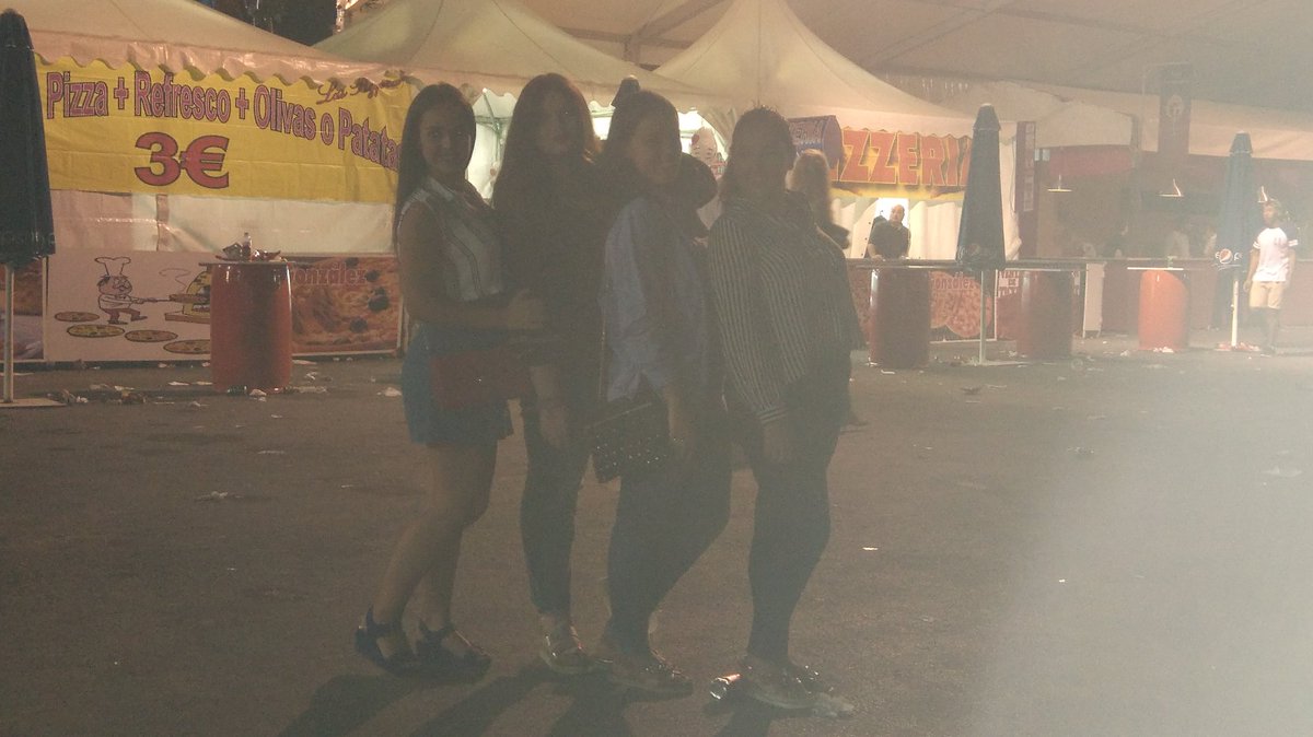 InmsRuiz's tweet photo. 👭+👭=🍀 https://t.co/0aKoDMH0iZ