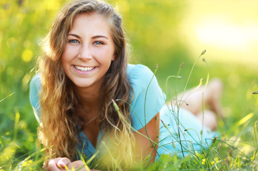 graaceephillips's tweet photo. I'm doing it for the pictures #seniorsunday https://t.co/wBe0nvkz0r