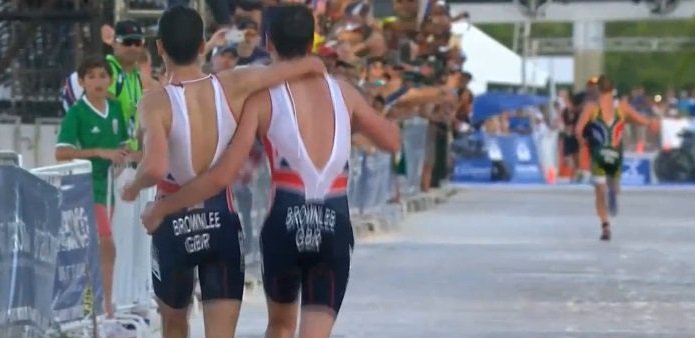 Alex36Jalomo's tweet photo. El mejor cierre #triaton Cozumel https://t.co/Cz9iQyYhRu