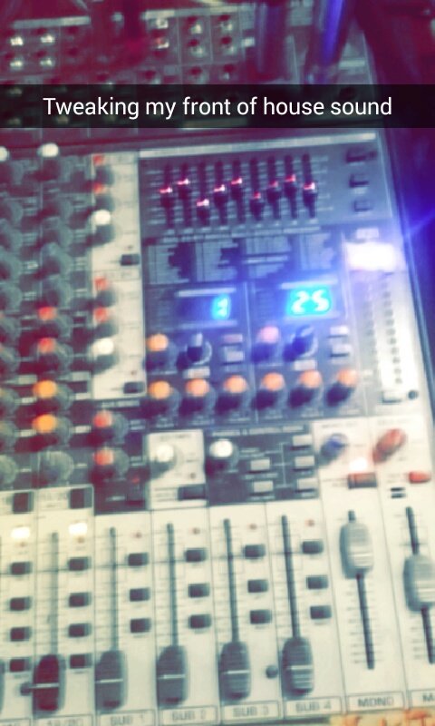 thefixxmusic's tweet photo. #MayhemApproved #MayhemRadioStl #FixxFam #AwakenYourMusic #LocalMusicScene #SundayFunday #doyourownthing https://t.co/e7aUkMfYPE