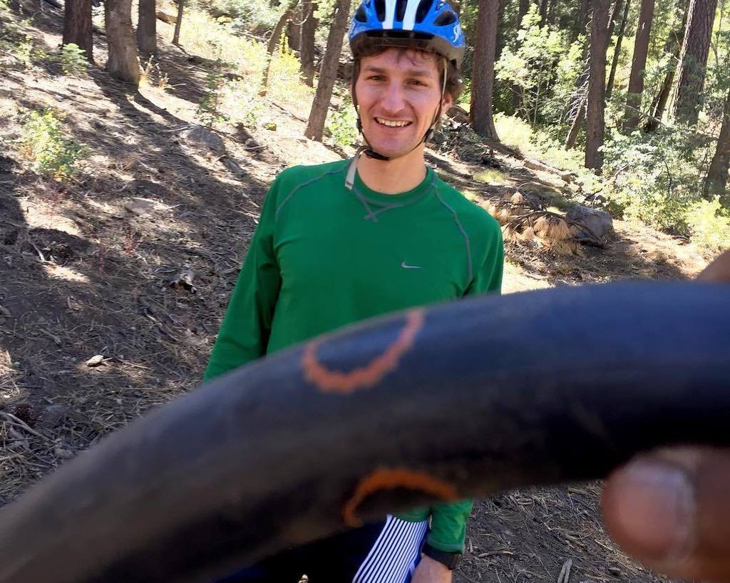 alansangma's tweet image. This was flat number three in one hour. Thanks Dave for the help! #pinchflat #mtb #patchkit