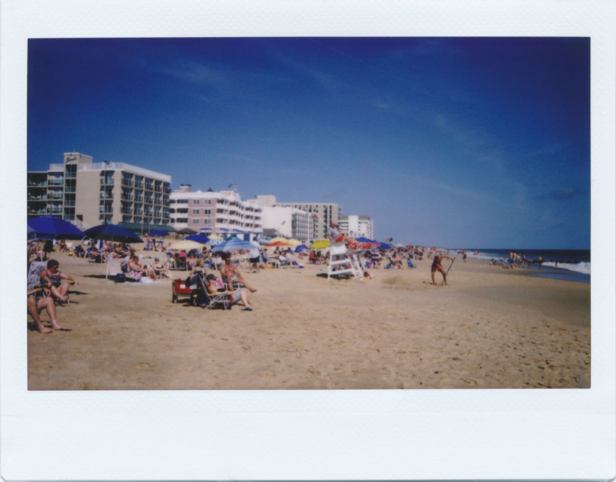 jeophotos's tweet photo. #instax summer (in September) (V)
#believeinfilm #fatstax #filmisnotdead @Instax @fujifilm. #analog https://t.co/xzyfNNZ0GP