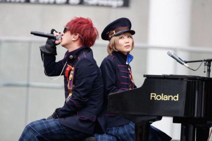 ____SEKAI__'s tweet photo. 深瀬さんの名前とかいいやんー
別に名前が好きなんやないんやけん笑
確かに気にはなるけど。

名前変わったら音楽が変わるわけでもないし、セカオワの世界観が変わるわけでもないし。

あーかっこいい✨ https://t.co/iZ9LnFsqNZ