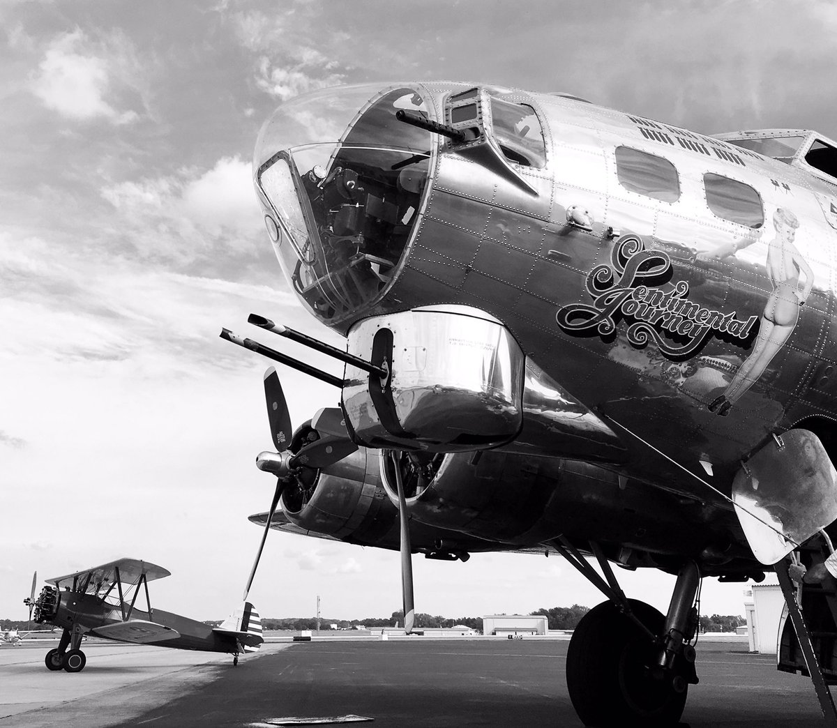 Justin Tidwell (@flyingtidwell) on Twitter photo Enjoying a day of flying and saw the perfect opportunity to taxi over for a photo op <a href="/BWG_Airport/">BGWC Airport</a> ! #avgeek #vintage Enjoying a day of flying and saw the perfect opportunity to taxi over for a photo op <a href="/BWG_Airport/">BGWC Airport</a> ! #avgeek #vintage