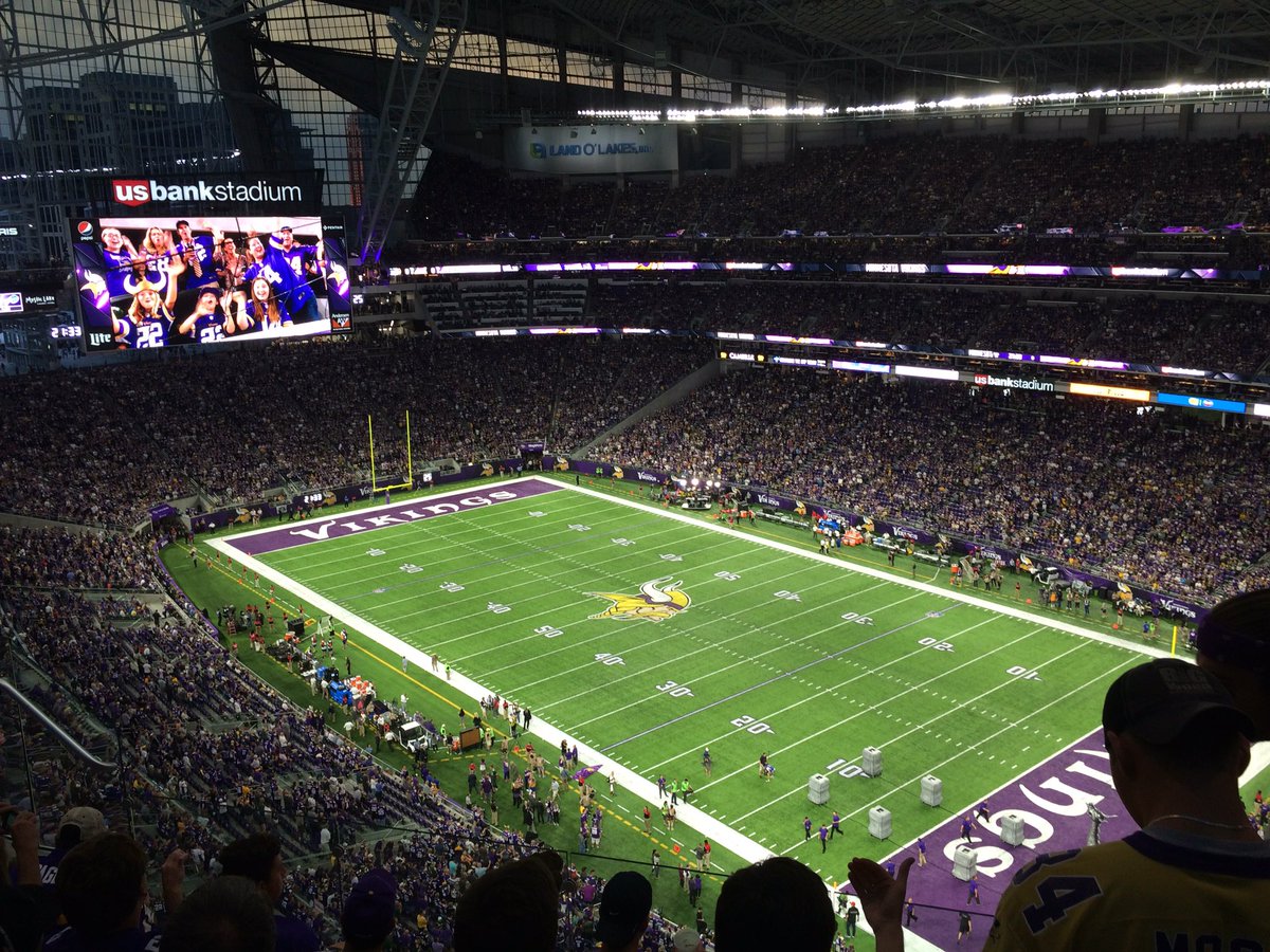 swisslooper's tweet photo. @packers_fr il y a déjà une grosse ambiance... https://t.co/gMExOPl91B