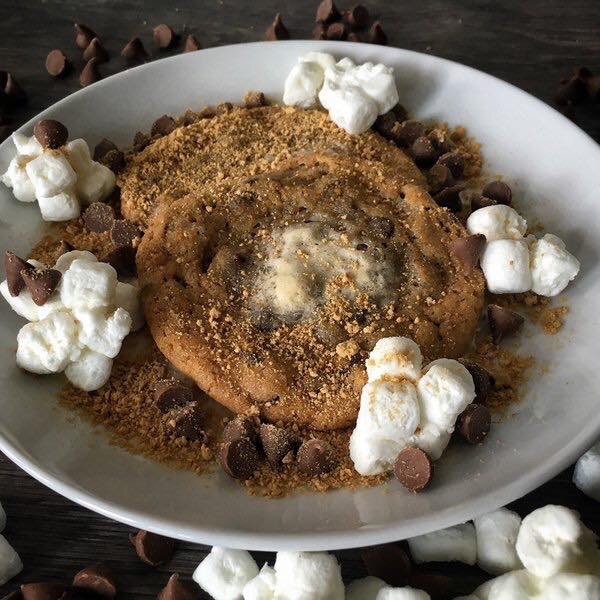 Confession: sometimes I think about moving to downtown Sacramento just so I can have <a href="/CookiesAndMilkD/">Cookies & Milk</a> delivery. 🍪