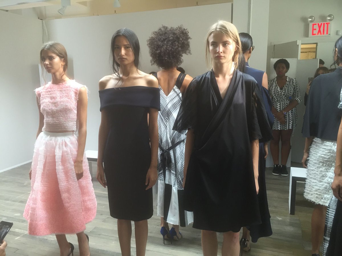 TheBloggerBabes's tweet photo. We loved @OfficialKimora's collection at #NYFW! That off-the-shoulder dress! PC: @WhatTheDoost #BBNYFW #PRVein https://t.co/xLtEwJiZQr
