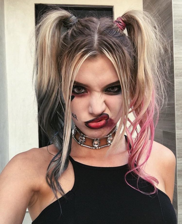 harlsbaby's tweet photo. I love margot but this is harley material too, straight outta arkham city👌 https://t.co/GLQzfgEfot