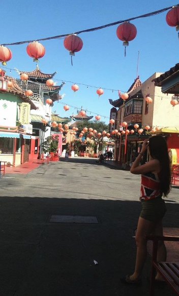 anamikeyla's tweet photo. Querido @bryanmouque : me gustan mucho tus fotos, y estas son las consecuencias. #Chinatown https://t.co/Jv8a8ltox5