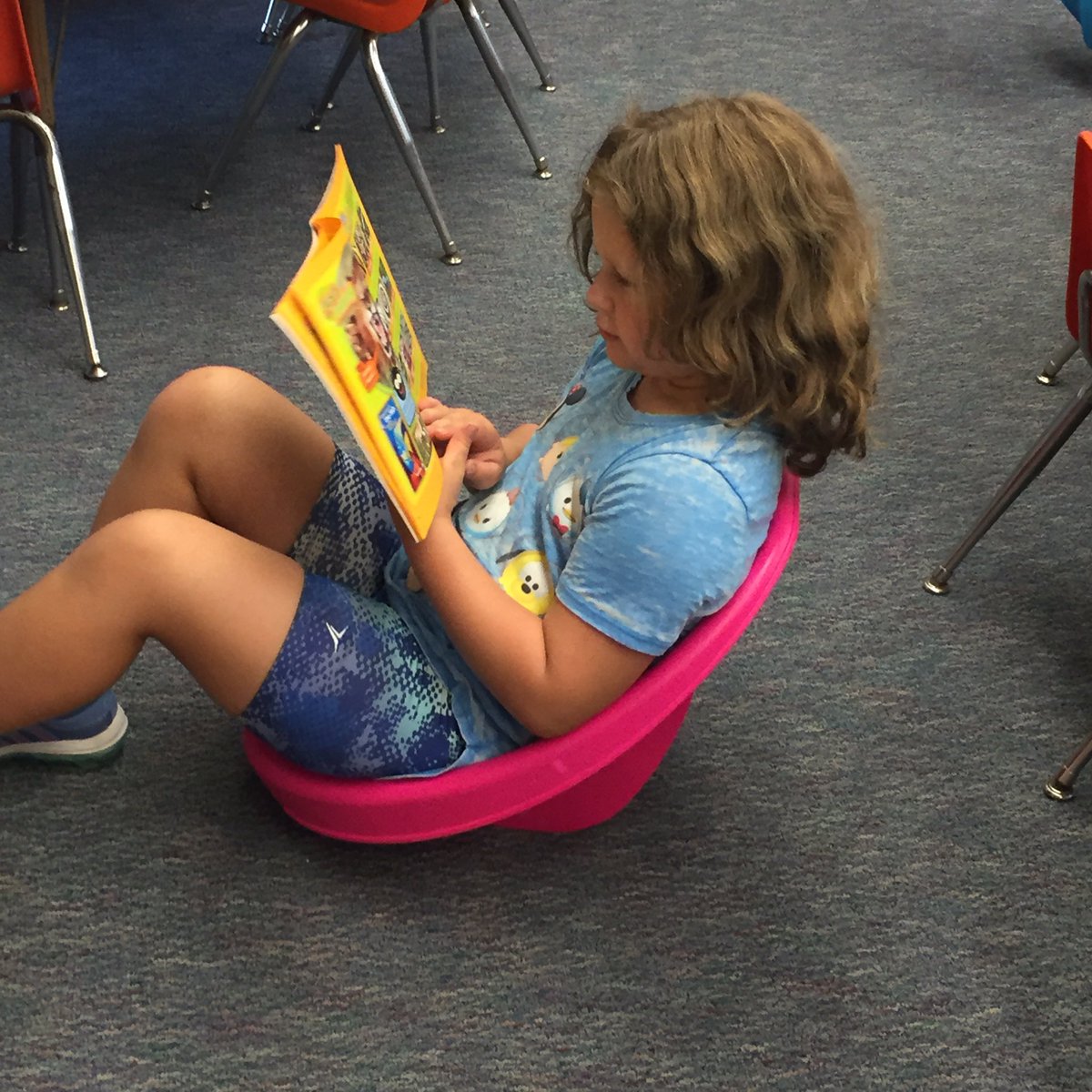 SS_Gr1's tweet photo. Check out these rocking readers from Miss Christophersen's class! We love our scoop rockers! https://t.co/9arrzkfgyq