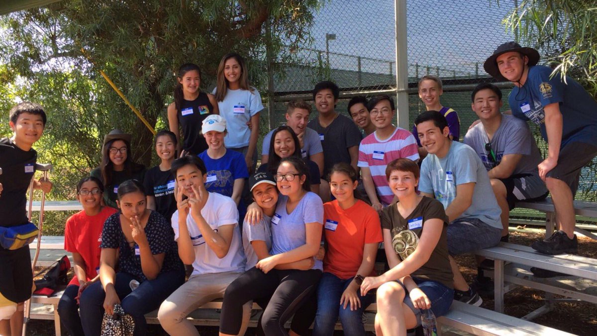 shirleyngu_'s tweet photo. 50 feet in the air on a rope course but at least we sang thru it #UCIRopesCourse https://t.co/PqhONTWS9E
