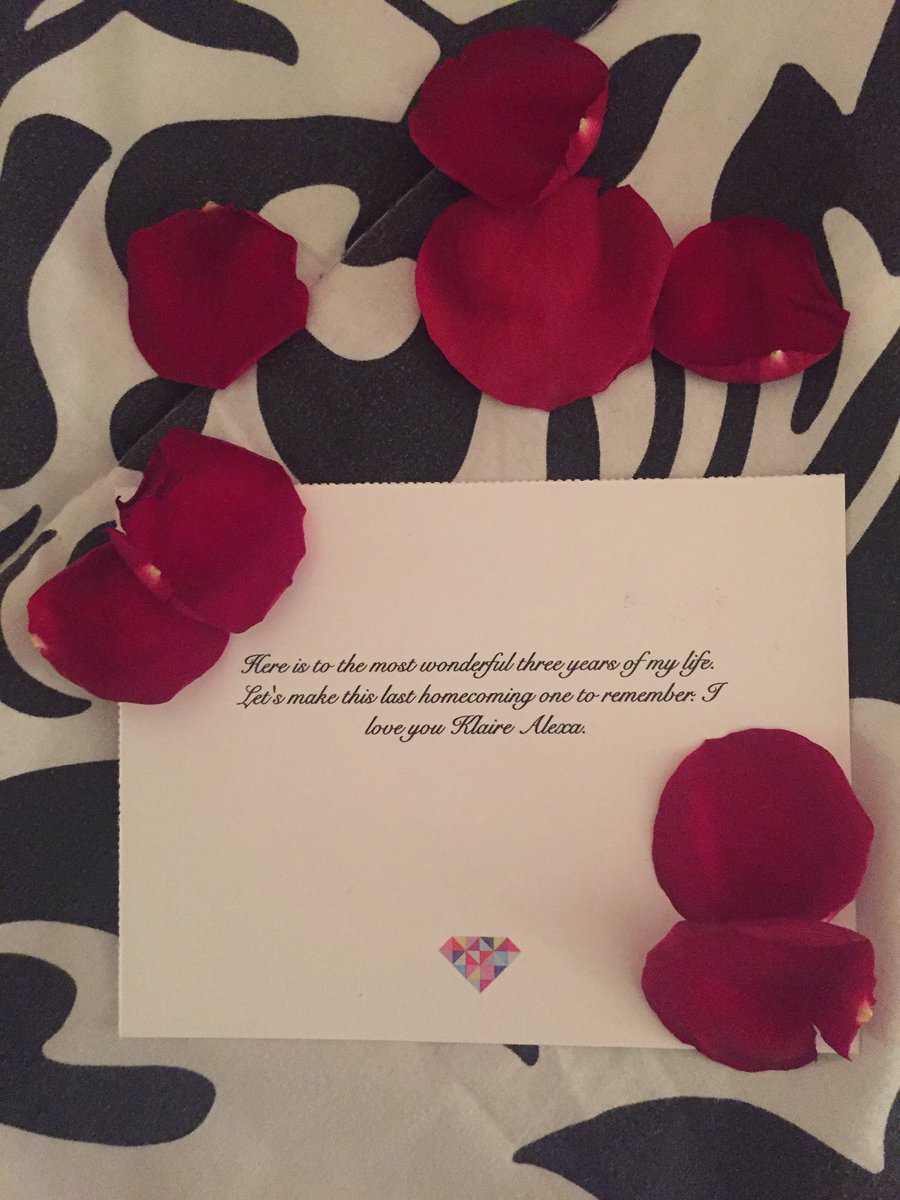 Klaire59's tweet photo. Here's to one last homecoming💞💍🌹 @Hunterhatten https://t.co/wyPAlQtLlG