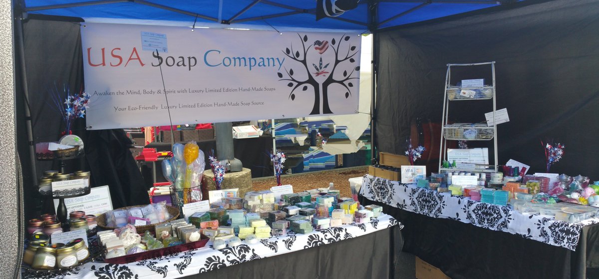 USASoapCompany's tweet photo. @USASoapCompany Thank you Bellevue Crossroads Farmers Market the Patrons for a fantastic2016 season #USASOAPCOMPANY https://t.co/yNiPbiCZGU