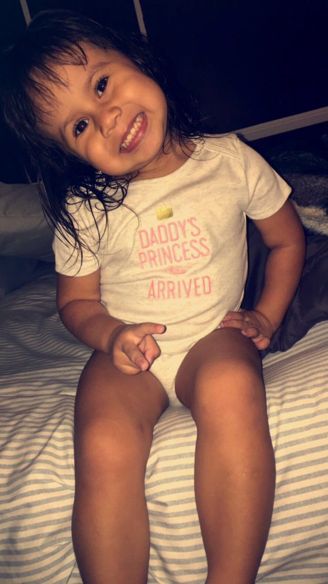 JMend_xx's tweet photo. ππΈπ§π» my chops is growing up too fast but she will always be my baby β€οΈοΈπ #OctoberPrincess #AlmostTheBigThree https://t.co/phrkFKfIKa