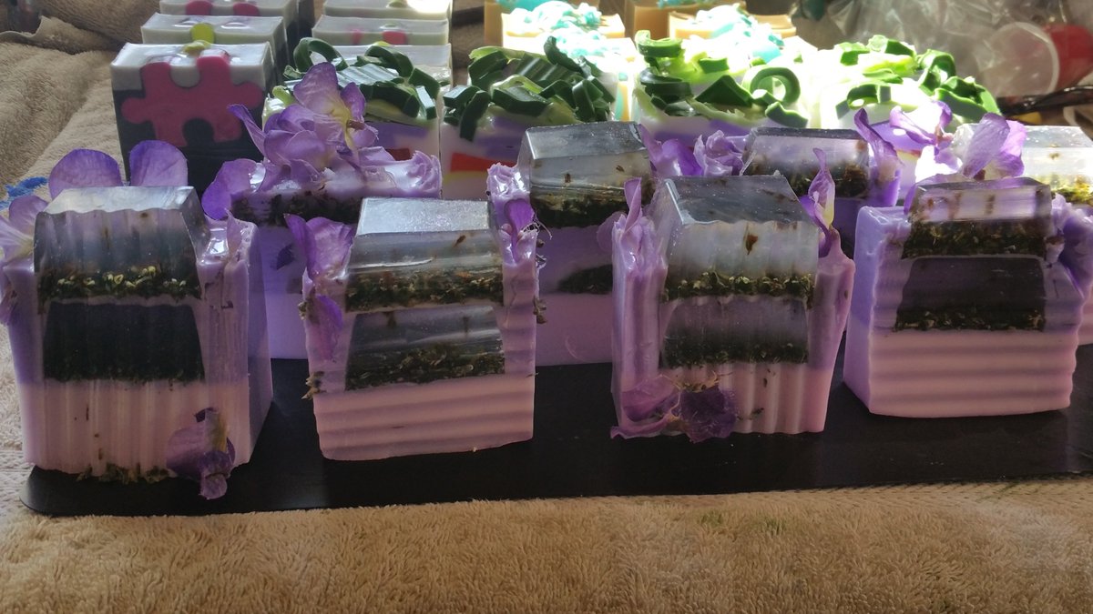 USASoapCompany's tweet photo. USA Soap @USASoapCompany  Inspired by our Great State of Hawaii. Aloha Ohana! https://t.co/bJyqCzzbCS