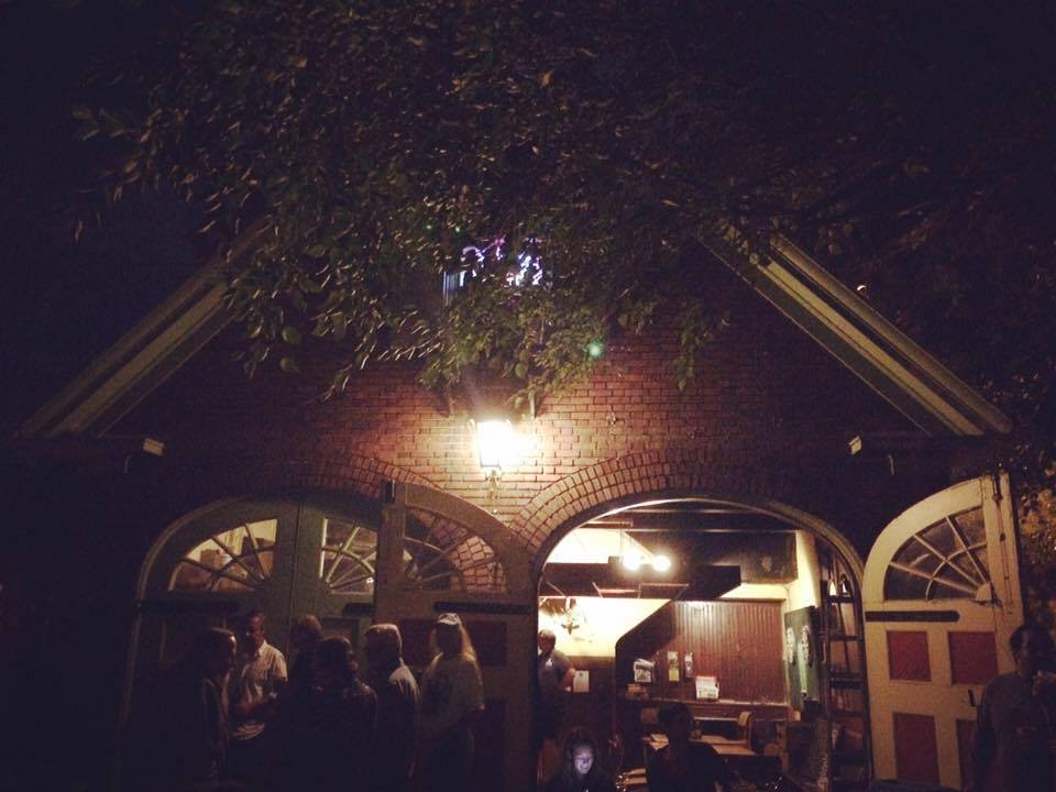 MauraRogersBand's tweet photo. Tonight our hearts are with Martin, Jenna, Ann &amp; the entire music community.
Goodbye Barking Spider, we'll miss you. https://t.co/DmxpV1NlMp